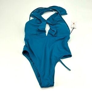 NWT Shade & shore cheeky bottom ruffled bathing suit medium